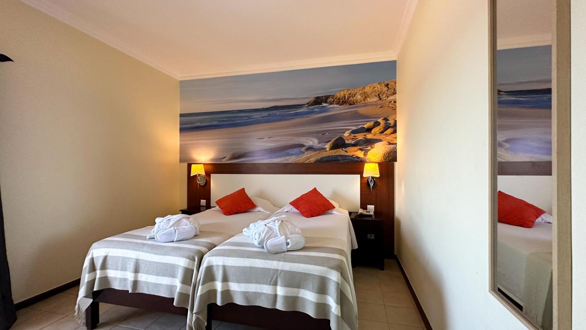 Hotel Avenida Praia Портіман Екстер'єр фото