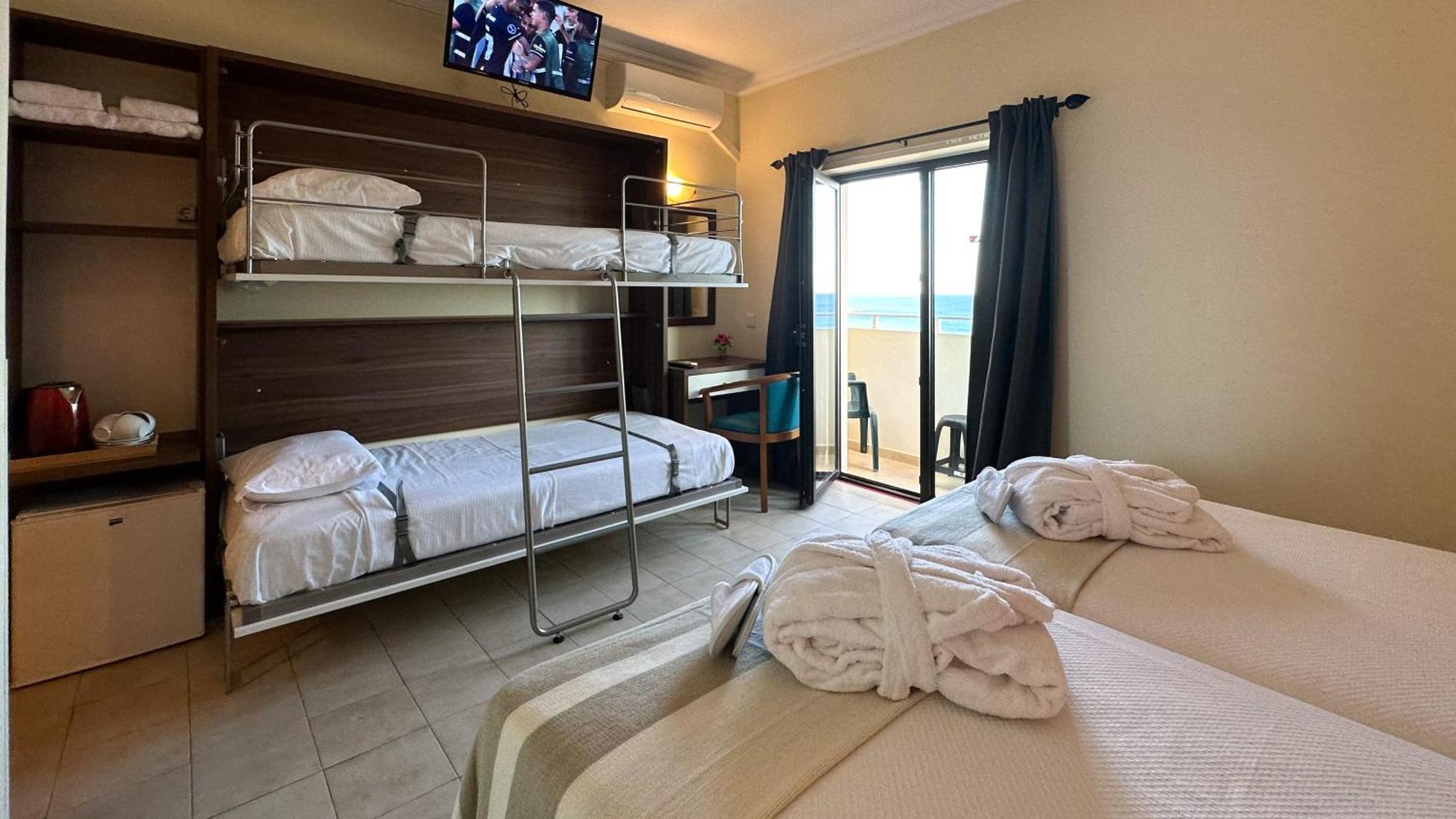 Hotel Avenida Praia Портіман Екстер'єр фото